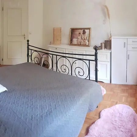 Apartment Mit Terrasse *